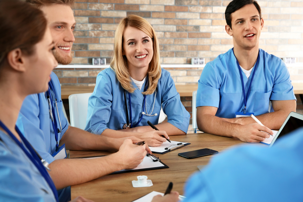 The Benefits of Using a Medical Staffing Agency to Hire